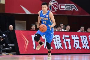 赛事直播互动-将赴山东男篮体检！CBA官网更新联赛自由球员名单：陈林坚在列